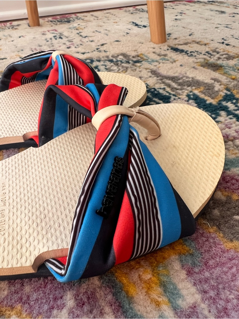 Havaianas Red & Blue Knotted Toe-Post Sandals